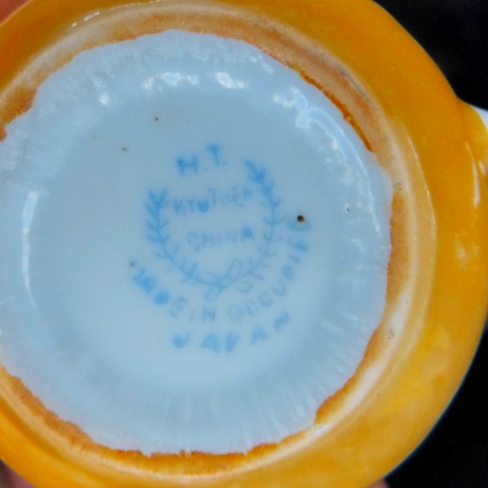 occupied Japan 6 matching tea  saucers & hand painted gold fumed antique china